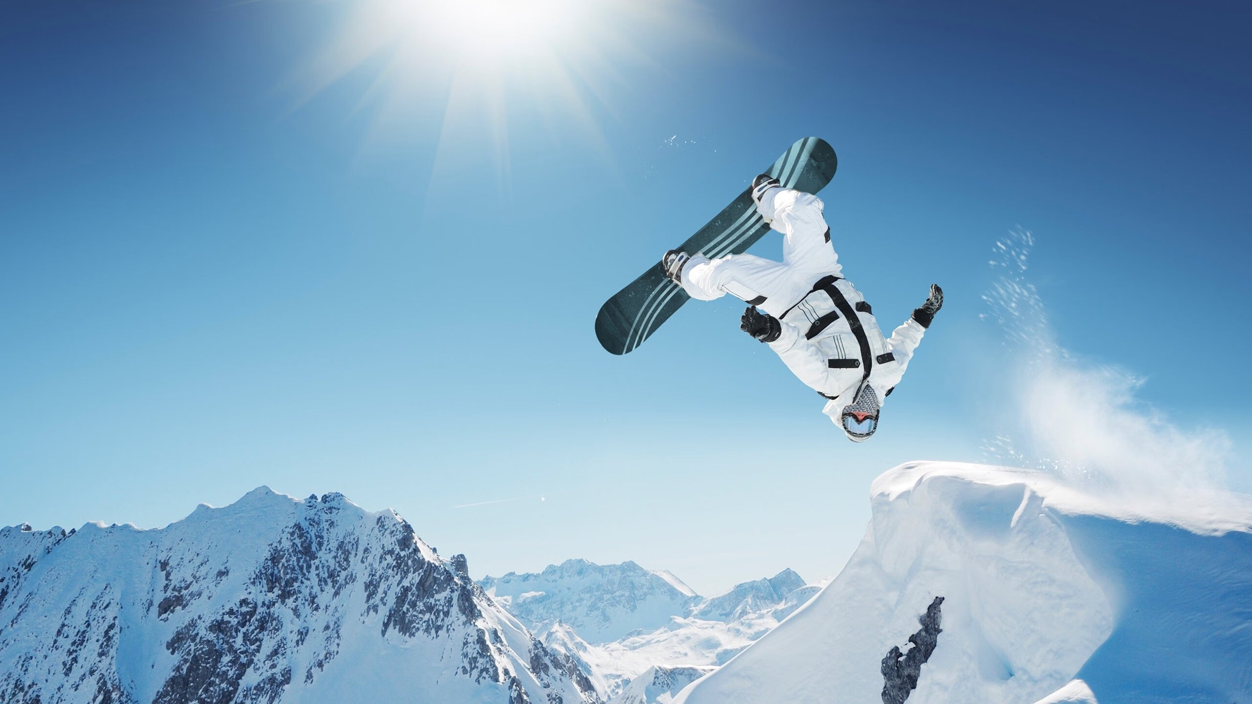 《堡垒之夜》“未来光影”赛季，趣味创意无限！