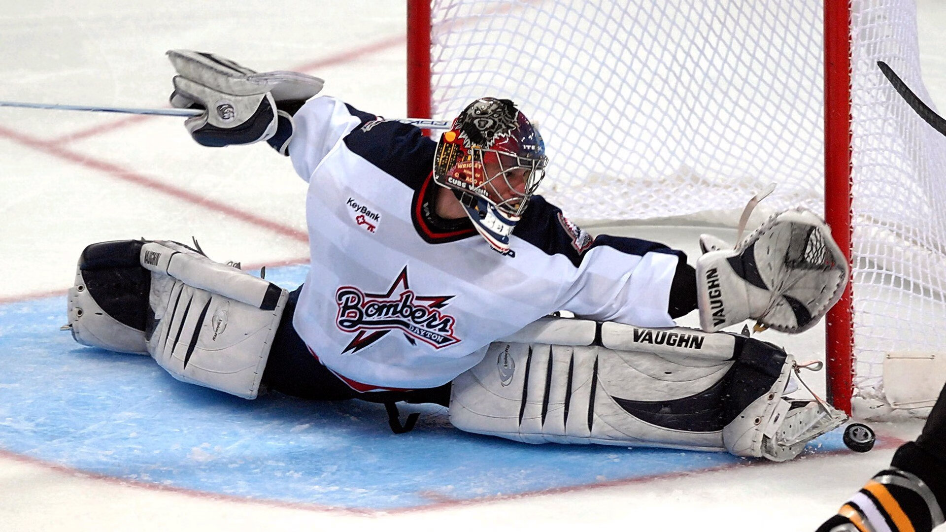 企业三对三篮球争霸赛 各部门球星赛场再遇